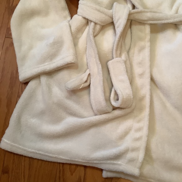 Hotel Spa Fluffy Fleece Robe - Picture 4 of 4